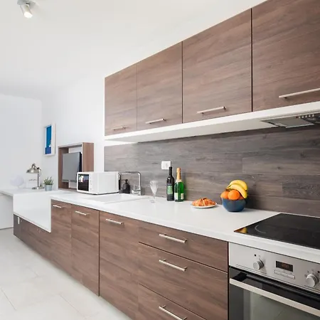 Jolara With Heated Pool Appartement *