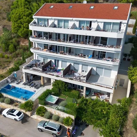 Appartement Jolara With Heated Pool *